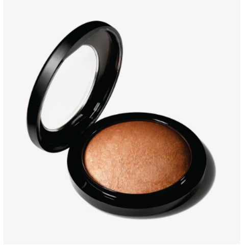 POLVO COMPACTO FACIAL CON ACABADO MINERALIZADO Global Glow 10g